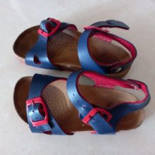 Sandales Bleu marine et rouge – photo 1
