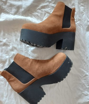 photo article Bottine à semelle...