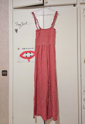 photo article ✨ Jumpsuit rouge...