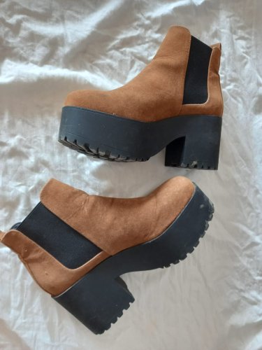 photo article Bottine à semelle...